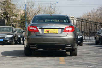 2015款红旗H7 2.0T自动豪华型