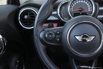2015款MINI COOPER S 2.0T手动