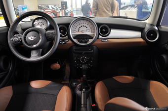 2011款MINI CLUBMAN COOPER Fun版