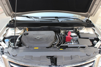 2014款海马M8 2.0L手动舒适型图片