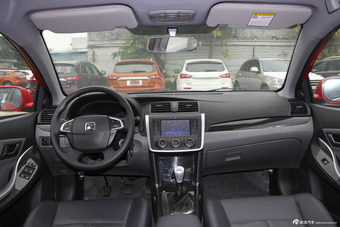 2014款 众泰Z300 1.5L手动新视界版豪华型图片