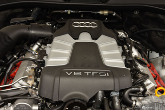2014款奥迪Q7 35TFSI越野型