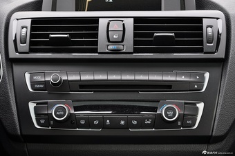 2014款宝马2系220i运动设计套装