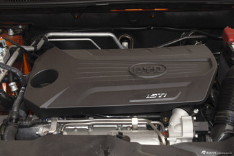 2016款比亚迪宋1.5TI手动尊贵型