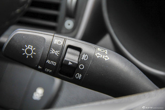 2015款索兰托L  2.2T自动柴油四驱精英版 7座