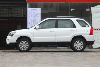 2013款狮跑 2.0L手动两驱GL