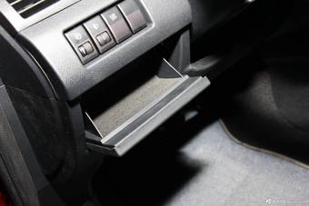 2015款奔腾X80 2.0L自动豪华型到店实拍