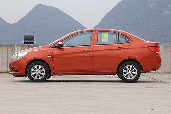 2013款赛欧三厢1.4L手动理想幸福版