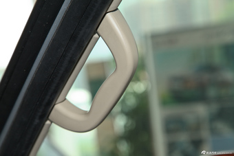 2011款阁瑞斯尊领2.4L旗舰版