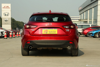 2016款马自达3昂克赛拉2.0L自动两厢旗舰型