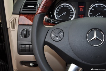 2014款唯雅诺3.5L卓越版