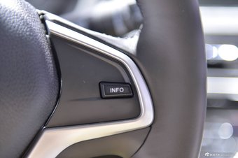 东南V5 plus摇滚版