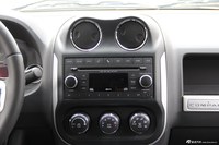 2014款指南者2.0L自动两驱豪华版