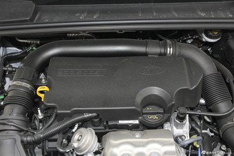 2015款福克斯三厢1.0T自动超能风尚型