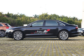 2014款奥迪A8L 3.0T自动45TFSI quattro豪华型