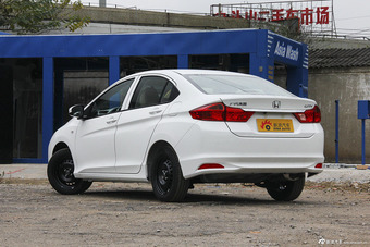 2015款锋范 1.5L手动进取版