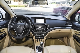 2015款长城C30 1.5L自动舒适型图片