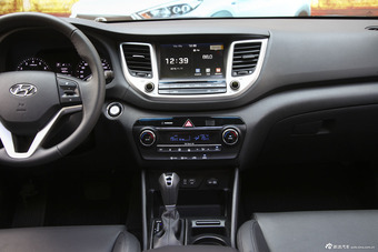 2015款全新途胜1.6T自动两驱领先型