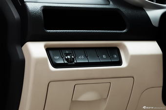 2013款海马M3官方图