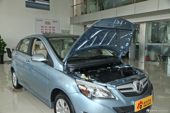 2012款北京汽车E系列1.3L乐尚手动版两厢