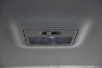 2015上海车展：奔腾B90