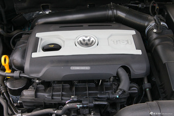 2015款迈腾2.0T自动改款旗舰型