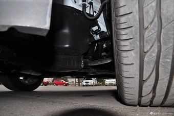 2014款爱唯欧三厢1.6L自动风尚型