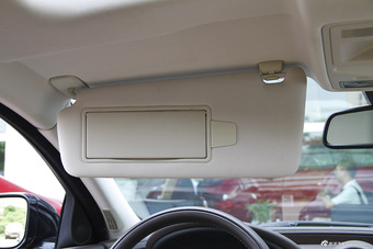 2015款捷豹XJL 2.0T两驱典雅商务版