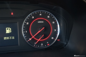 2016款上汽大通G10 2.0T自动豪华版