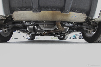 2015款揽胜极光2.0T 5门耀动版