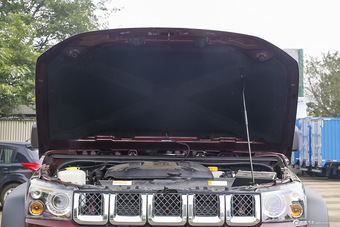 2016款北京BJ40 2.0T手动四驱尊贵版图片