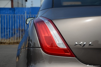 2016款捷豹XJL 3.0L自动SC四驱全景商务版