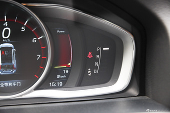 2015款沃尔沃V60 2.0T自动 T5智雅版