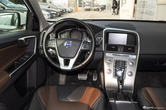 2016款沃尔沃XC60 2.5T自动 T6 AWD智越版