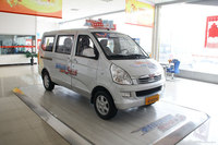 2014款五菱荣光1.2LS标准型