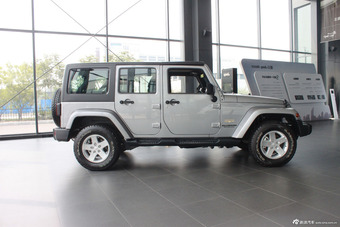 2014款牧马人柴油版到店实拍