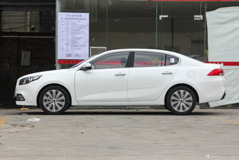 2014款起亚K4 1.8L自动DLX