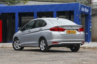 2015款锋范 1.5L手动豪华版