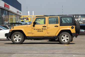 2014款牧马人3.0L撒哈拉四门版