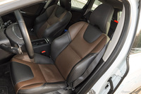 2016款沃尔沃XC60 2.5T自动 T6 AWD智越版