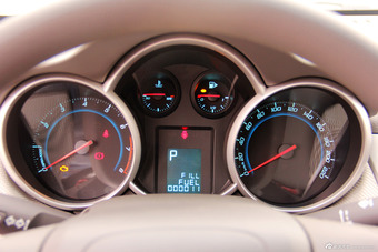 2012款科鲁兹1.6SE手自一体舒适版