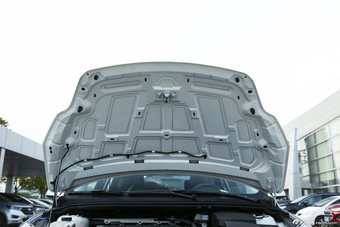 2013款福克斯两厢经典1.8L手动基本型