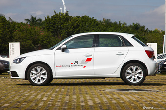 2014款奥迪A1 1.4T自动30TFSI sportback时尚型