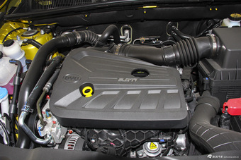 2016款比亚迪宋2.0TID自动尊贵型