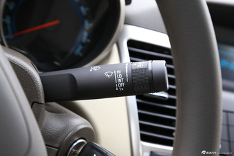 2015款科鲁兹 1.5L 手动经典 SL MT