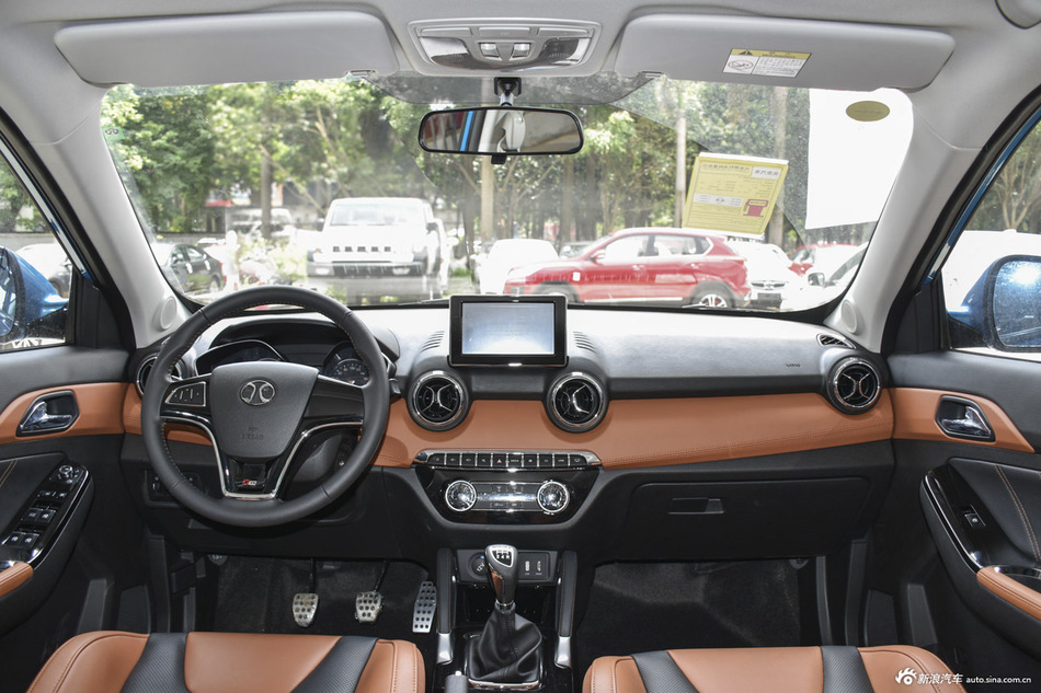 2016款北汽绅宝X35 1.5L手动豪华版