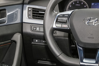 2015款索纳塔九 1.6T自动 GLS智能型