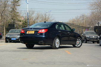 2015款红旗H7 1.8T自动豪华型