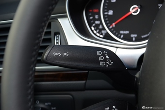 2016款奥迪A6L 1.8T自动TFSI舒适型