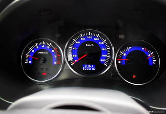 2011款野马F10官方图